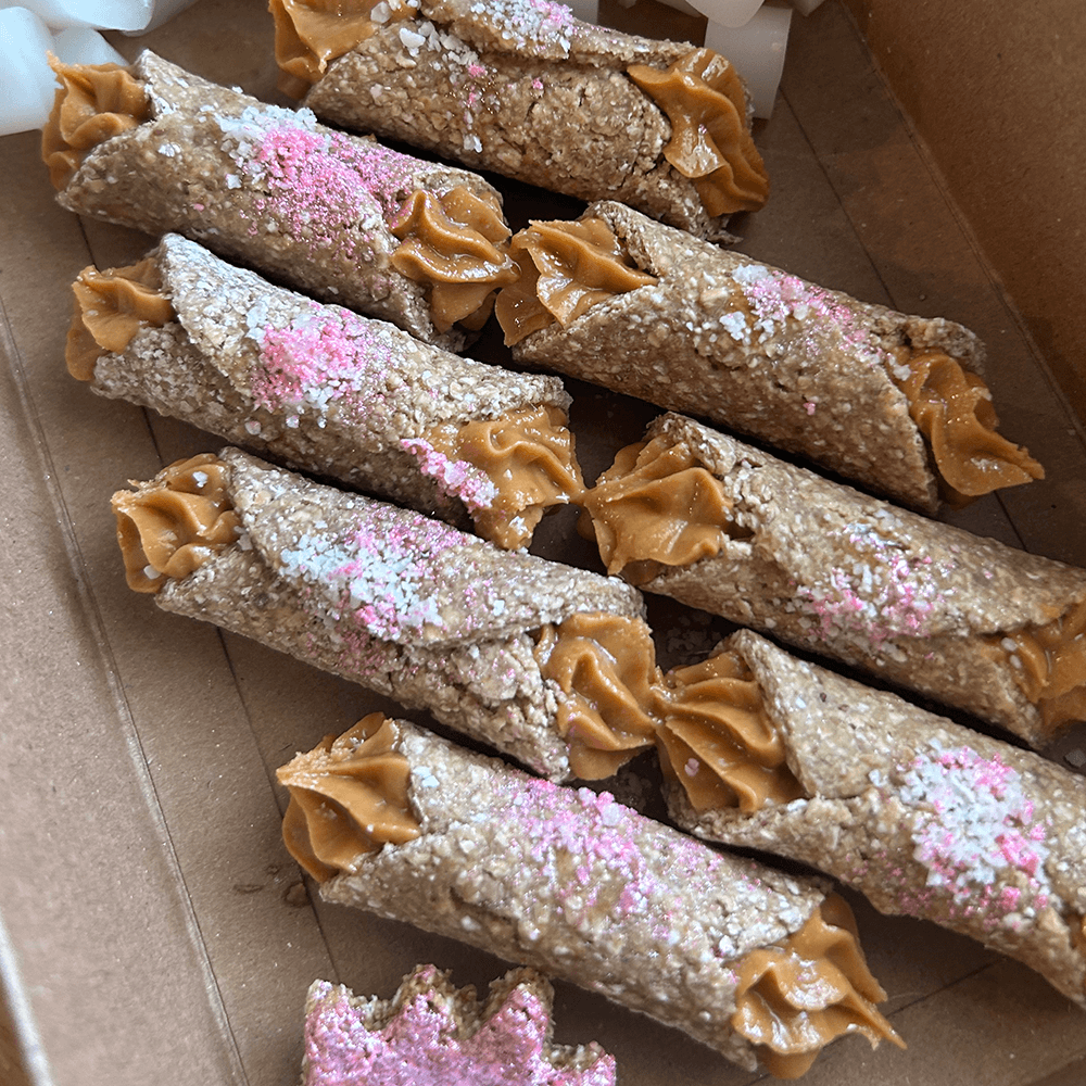 Colt's Woof Peanut Butter Cannolis – 6 pink peanut butter cannolis for dogs (image 1 of 2)
