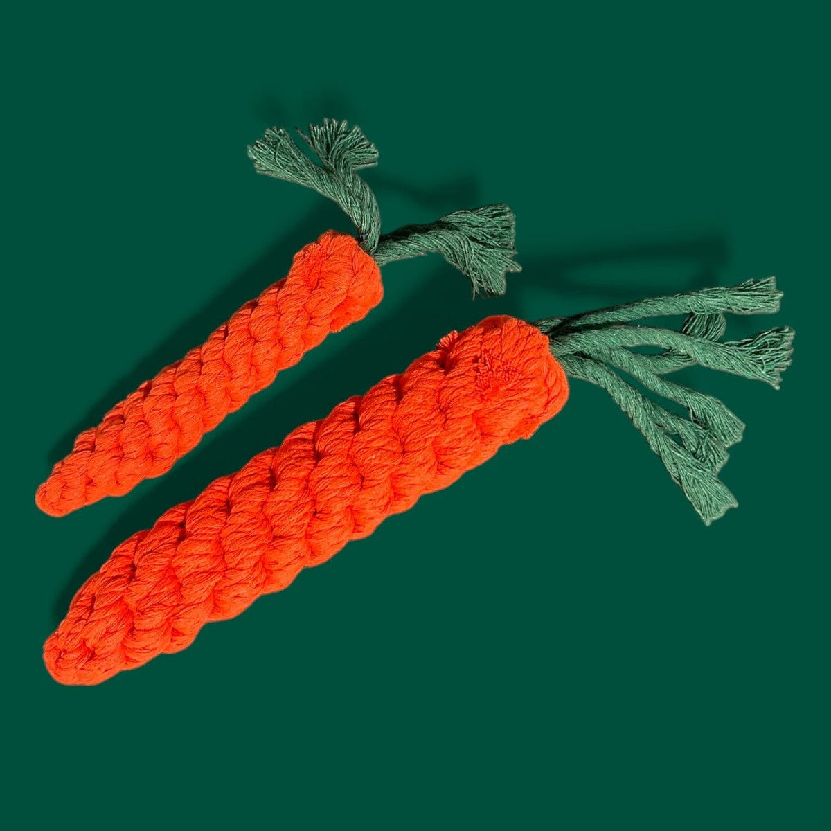 Colt's Woof Carrot Rope Toy for dogs (image 1 of 6)