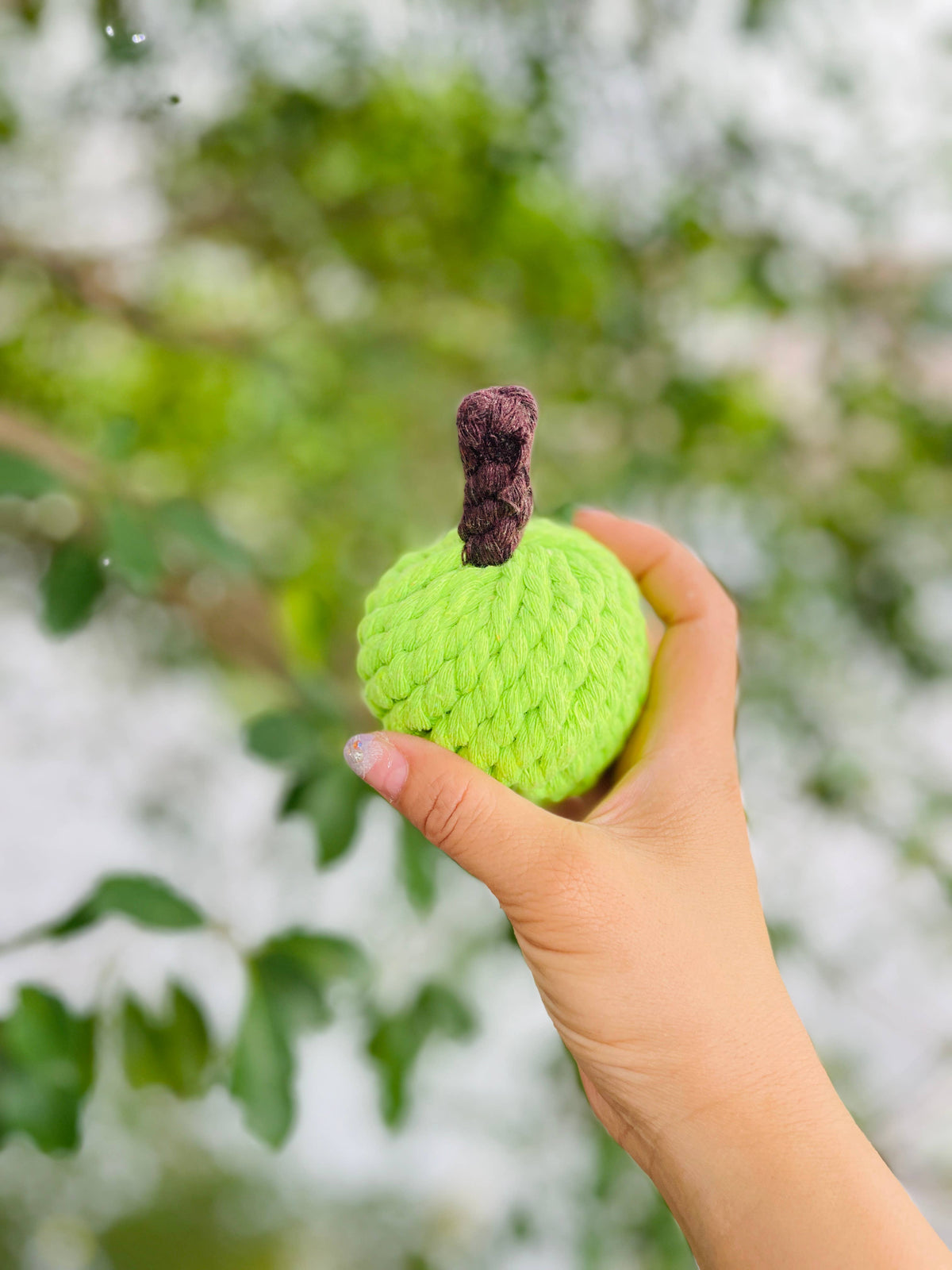 Colt's Woof Handmade Sustainable Green Apple Rope Chew Toy For Puppies for dogs (image 4 of 6)