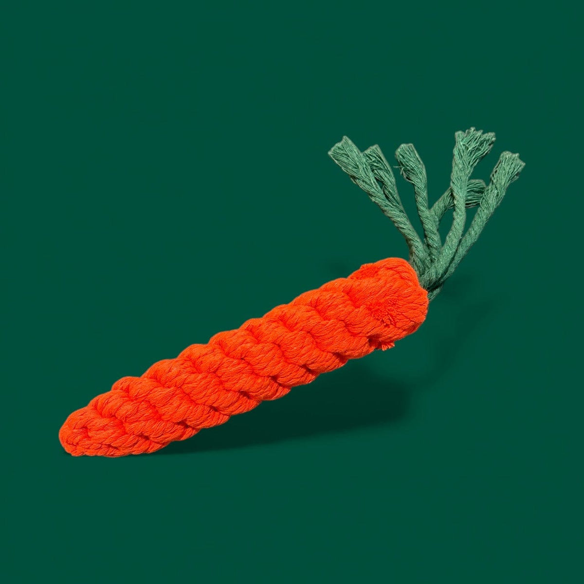 Colt's Woof Carrot Rope Toy – Large carrot rope toy for dogs (image 2 of 6)
