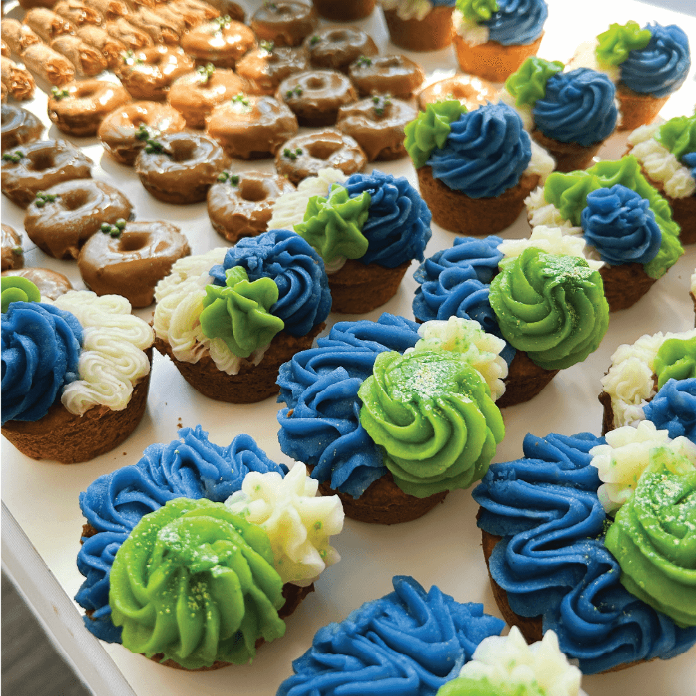 Colt's Woof Mini-Pupcakes for dogs (image 4 of 6)